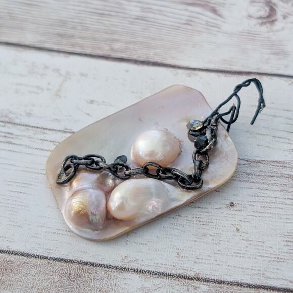 Vintage Pendant - Pearl? Shell? - Repair Needed To Bail - Picture 2 of 12